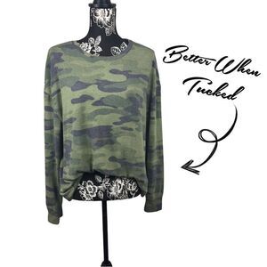 Relaxed Fit - Camouflage Pullover Sweater - Women’s Large